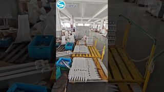 ? Chão de fábrica ao vivo? Processamento de resfriador de óleo de aleta de placa em ação. #produtosdefábrica #máquina #radiador